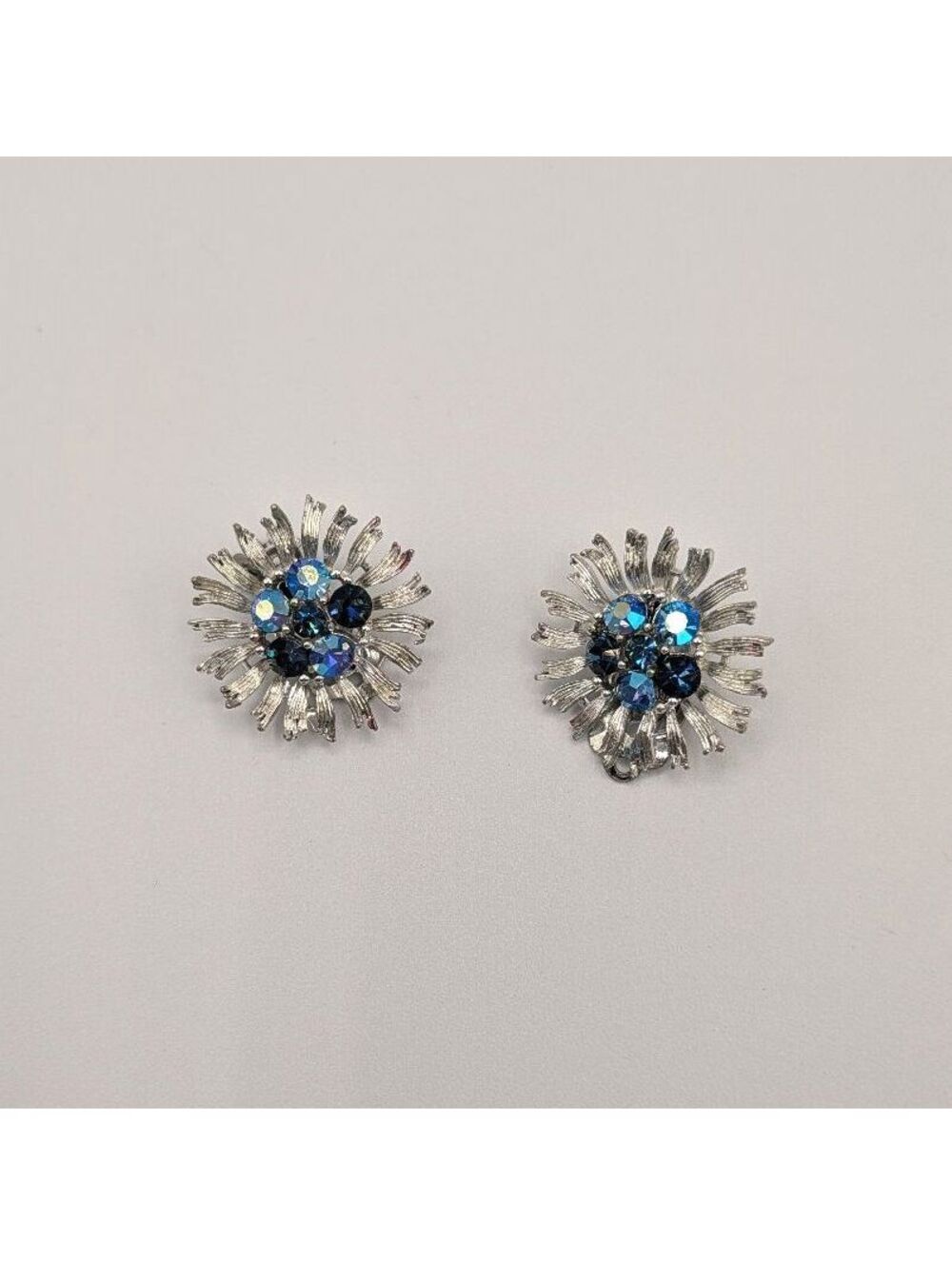 Vintage Liser Blue Rhinestone Clip-On Earrings